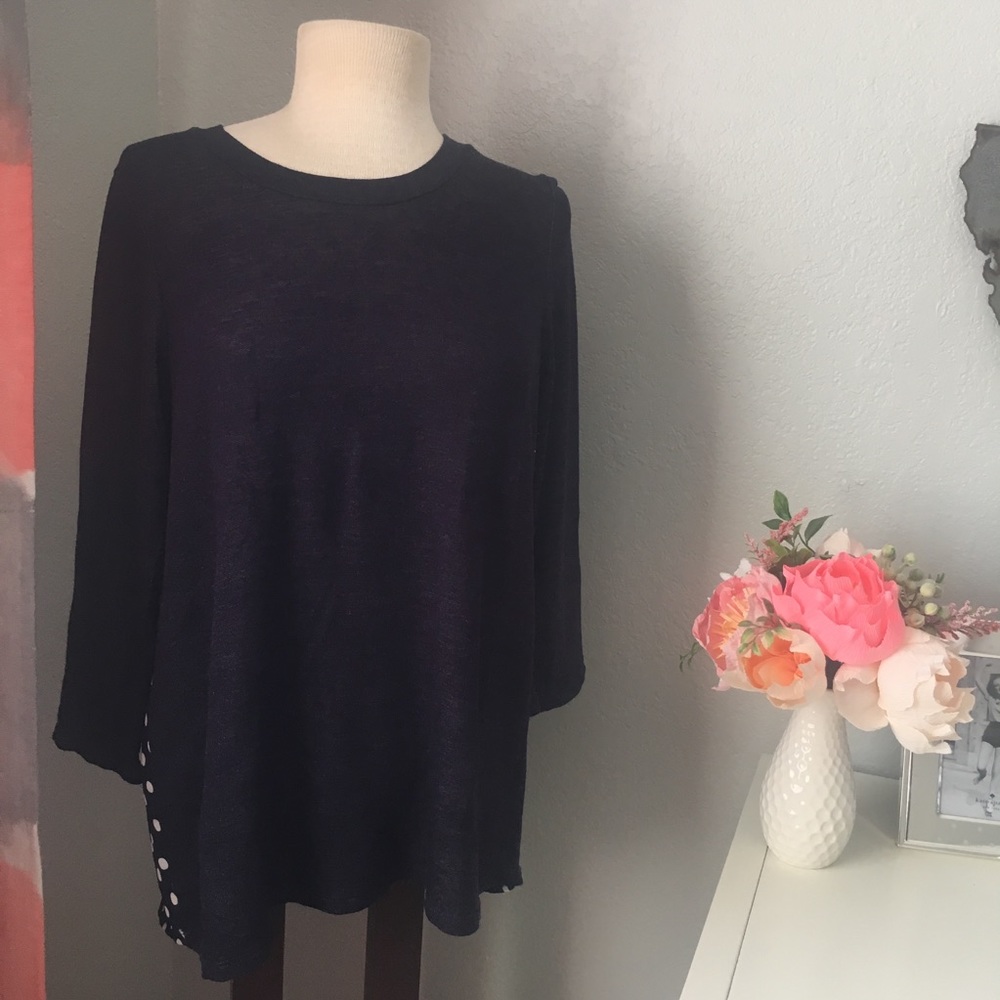 Dark navy blue top